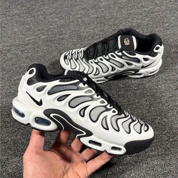 Nike Air Max Plus Drift Black White Panda Running Sneakers FV4081-102 Womens 8.5 - Picture 8 of 12